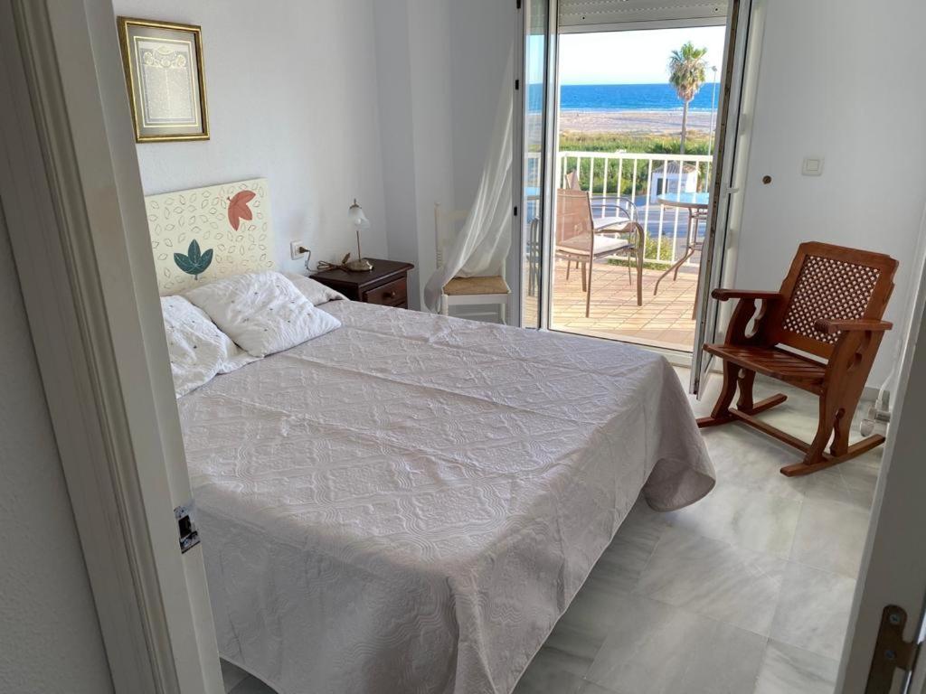 Apartamento Dos Faros 콘일데라프론테라 외부 사진